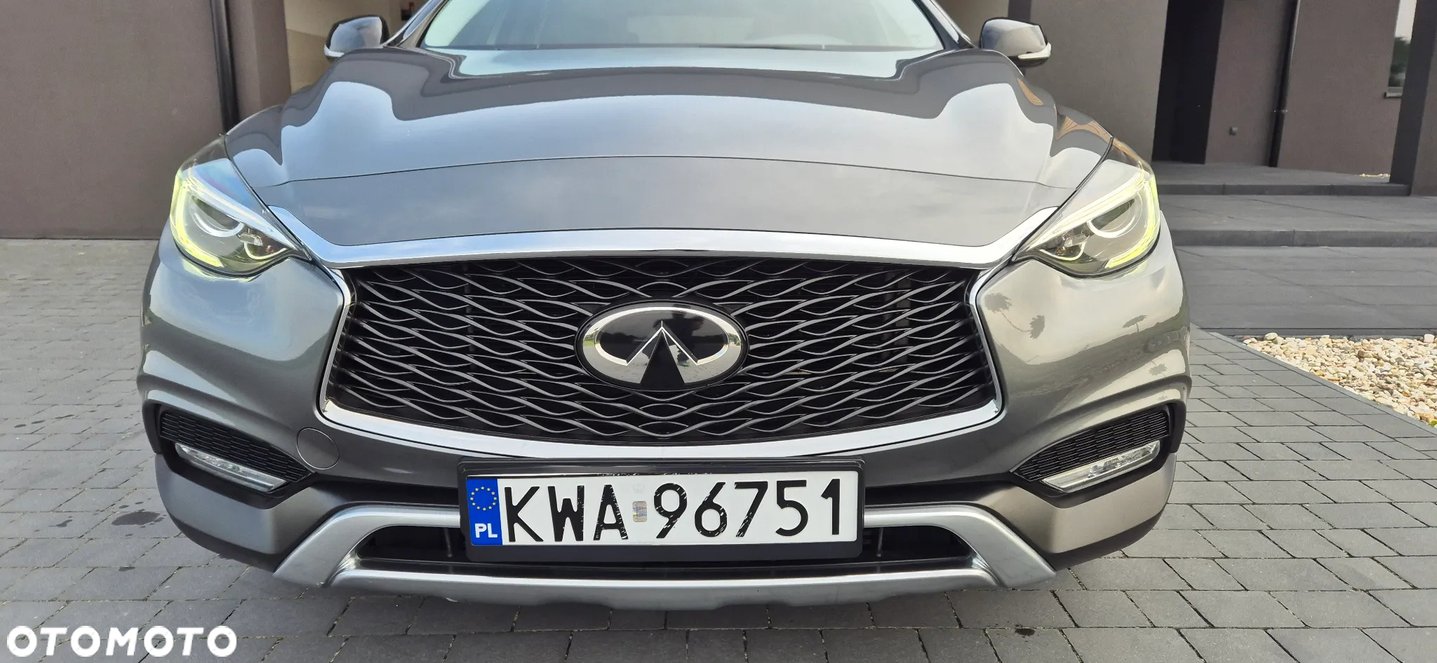 Infiniti QX30 2.2d Luxe AWD 7DCT - 7
