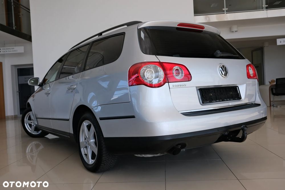 Volkswagen Passat - 13