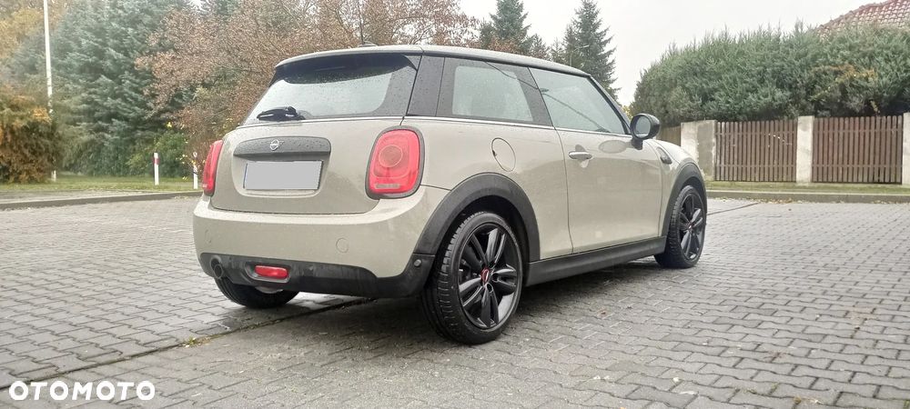 MINI ONE Essential Trim - 11