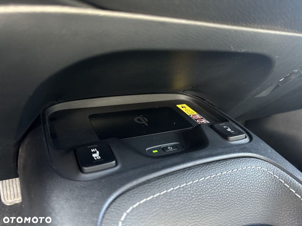 Toyota Corolla 1.8 Hybrid Style - 24