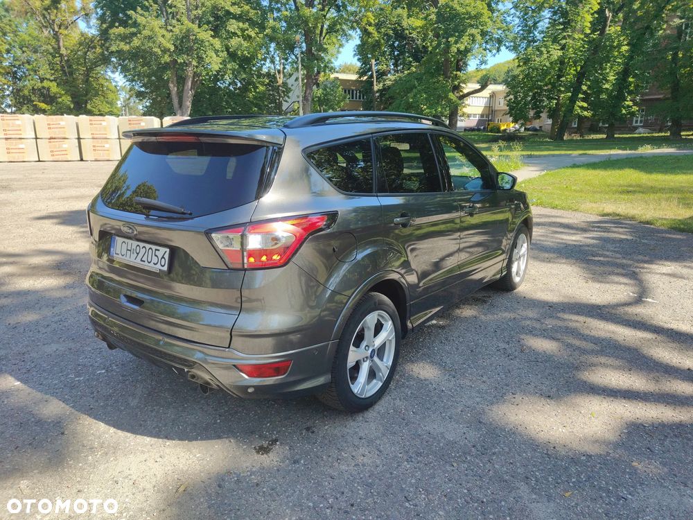 Ford Kuga 1.5 EcoBoost 2x4 ST-Line - 14