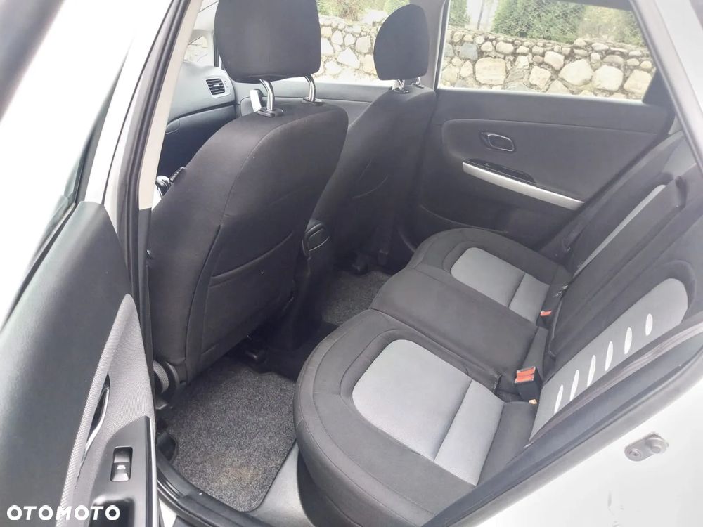 Kia Ceed - 15