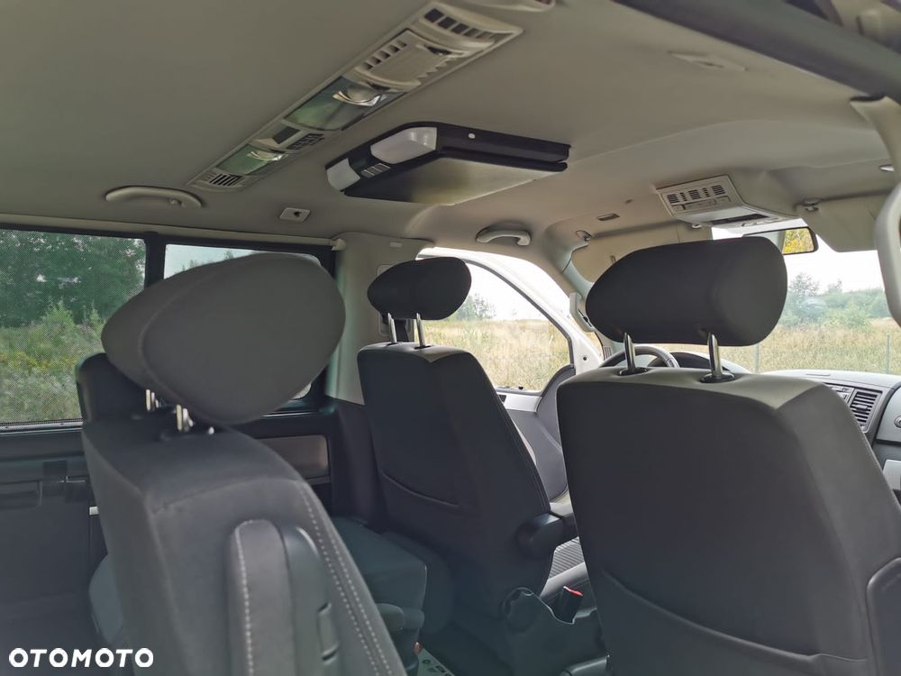 Volkswagen Multivan - 24
