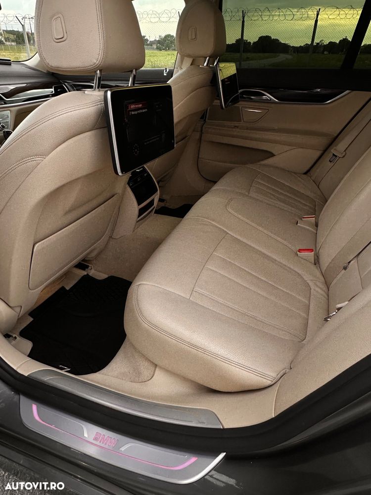 BMW Seria 7 730d xDrive - 14