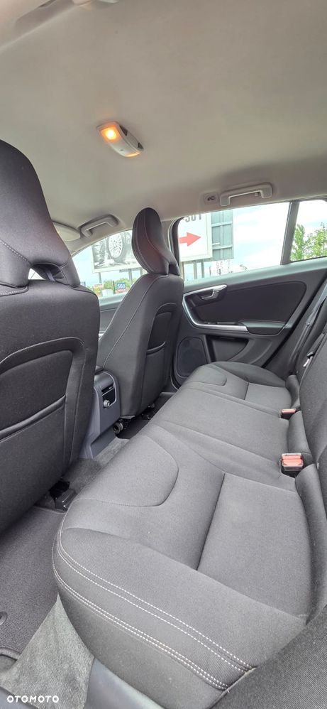 Volvo V60 D3 Base - 30