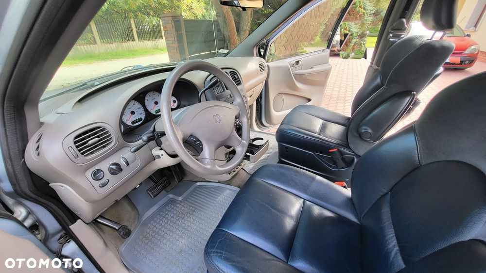 Dodge Grand Caravan 3.3 SE - 9