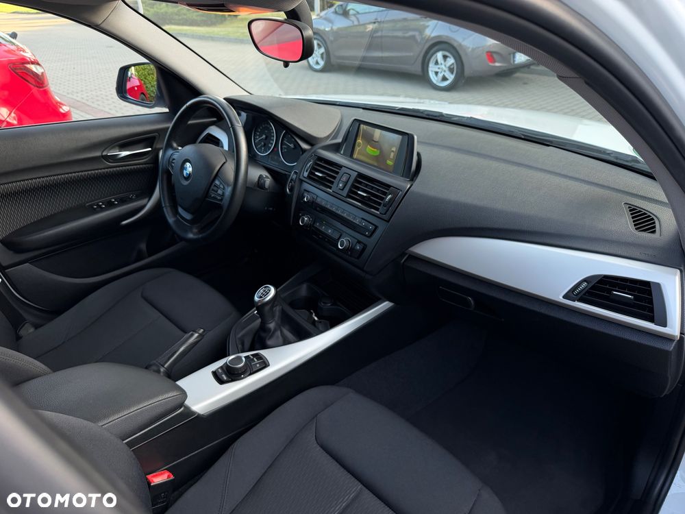 BMW Seria 1 116i Sport Line - 38