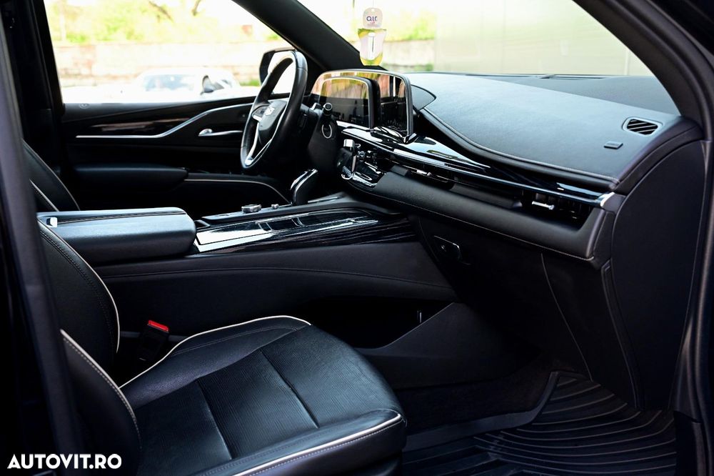 Cadillac Escalade 6.2 V8 AWD AT Platinum - 22