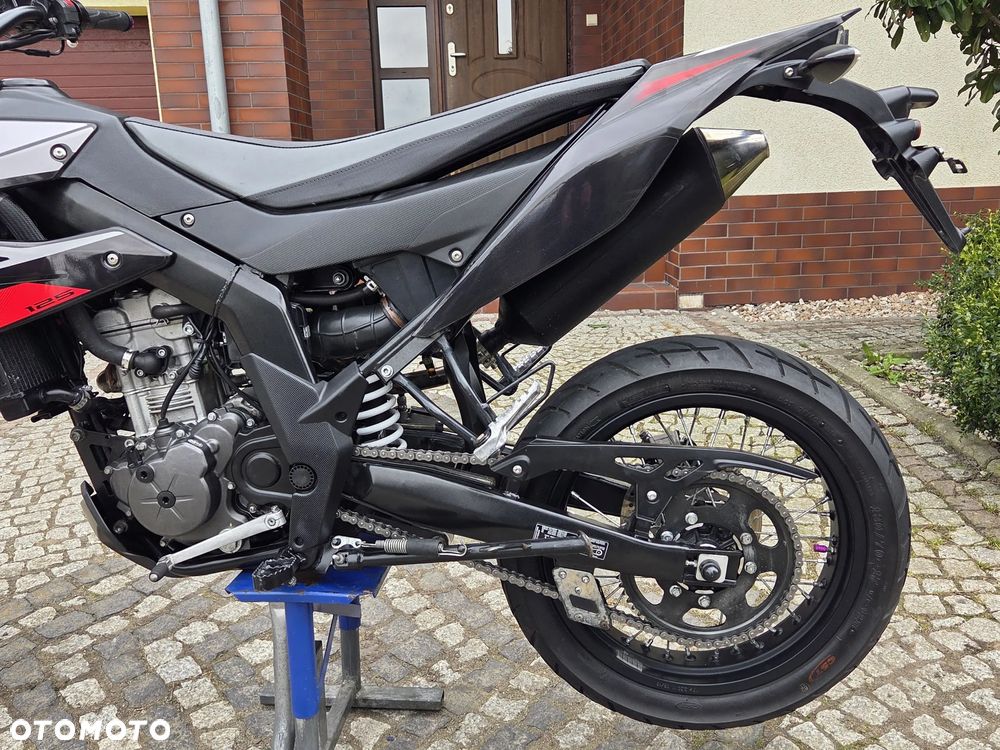 Aprilia SX - 8