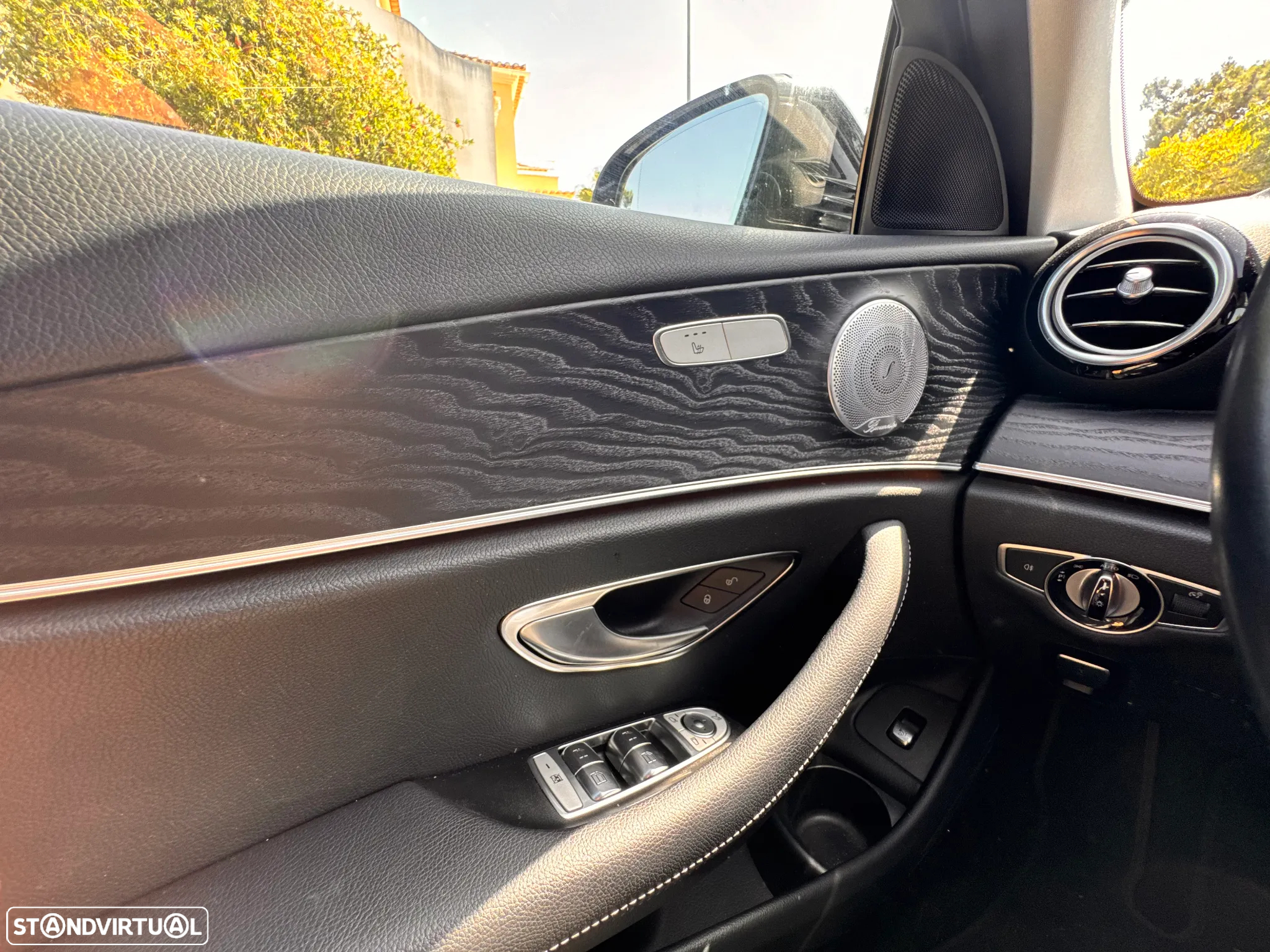 Mercedes-Benz E 300 de 4Matic T 9G-TRONIC Avantgarde - 24