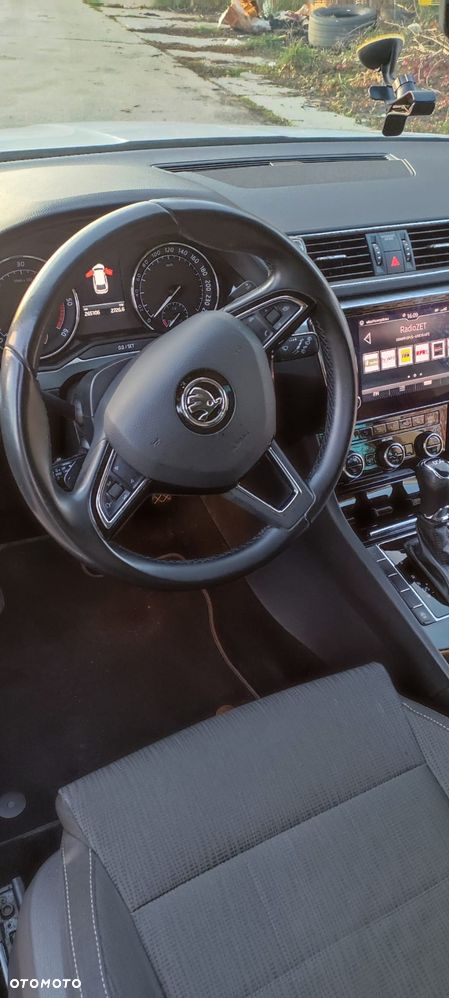 Skoda Superb 2.0 TDI Active DSG7 - 9