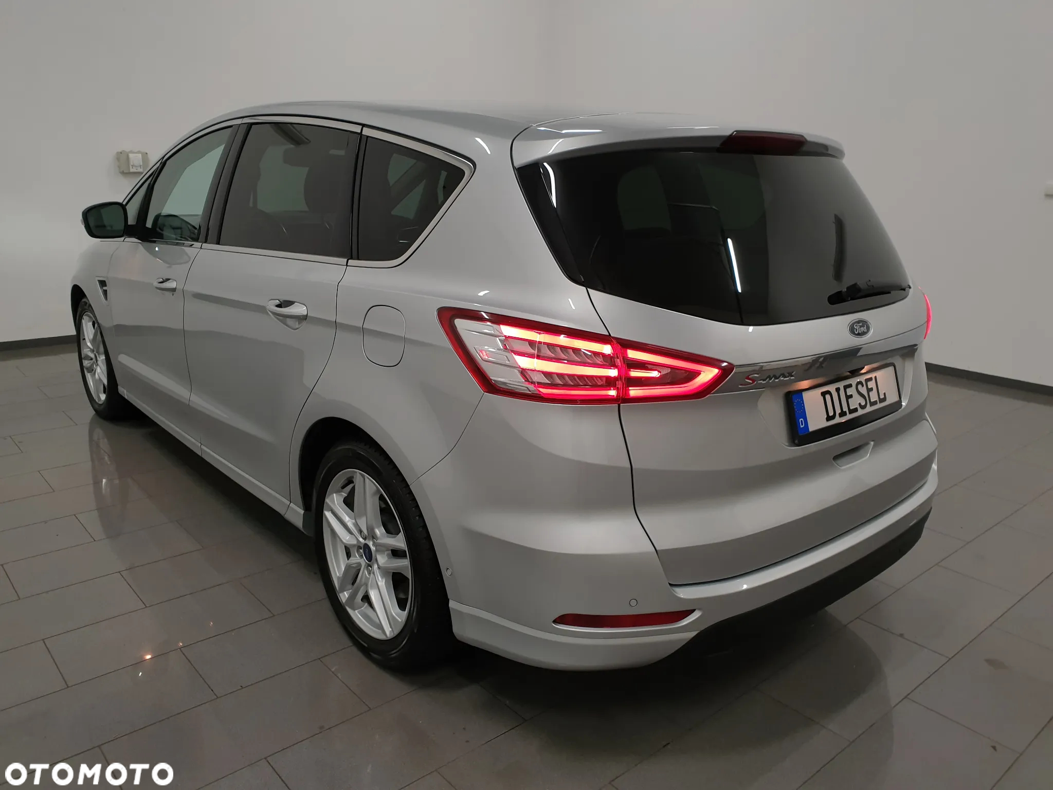 Ford S-Max 2.0 TDCi Titanium PowerShift - 4