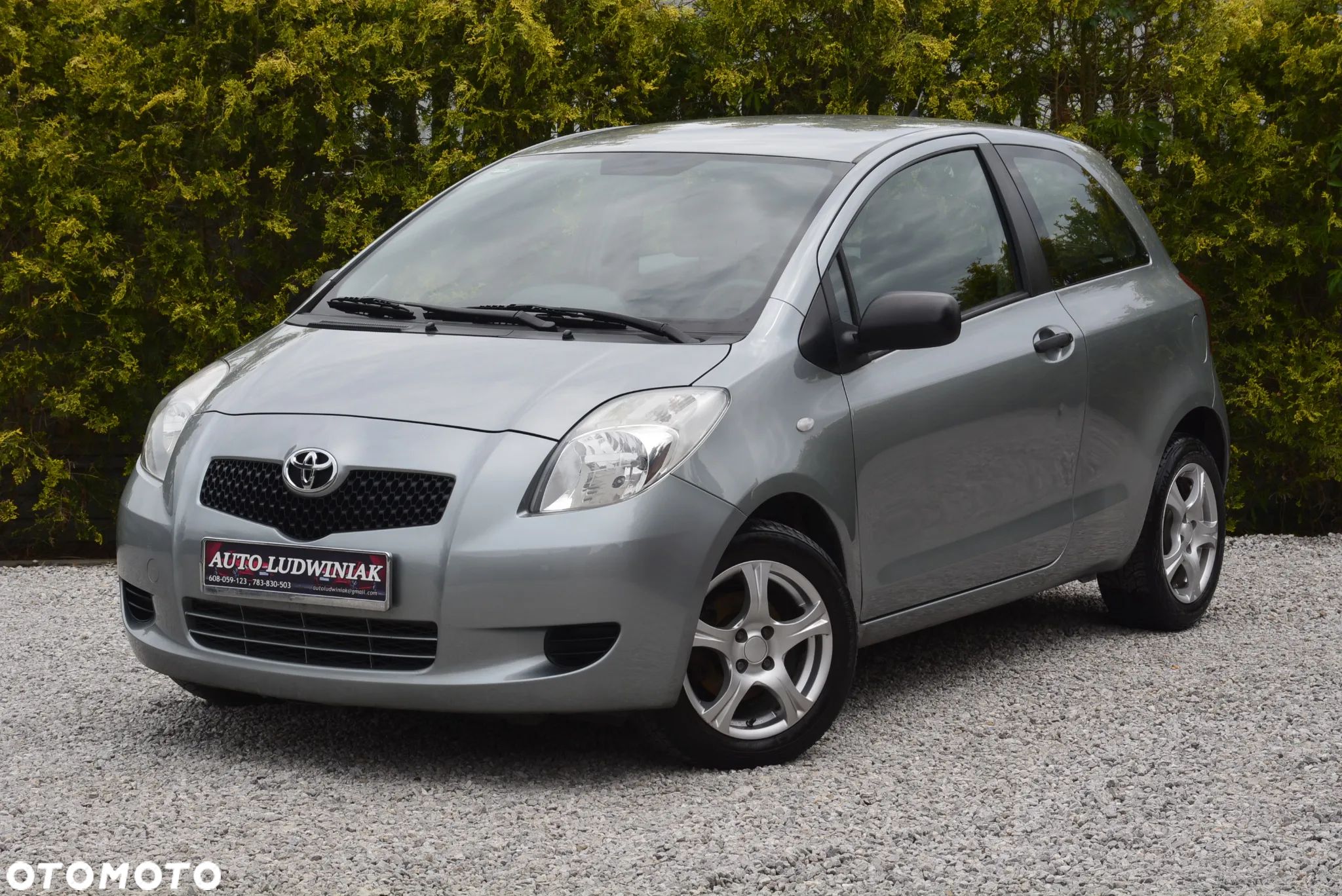 Toyota Yaris 1.3 Luna A/C - 1