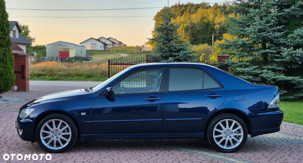 Lexus IS 200 Prestige - 3