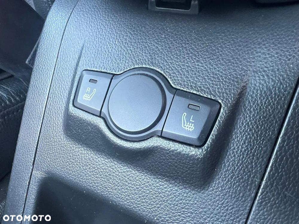 Chevrolet Captiva 2.0 d High - 26
