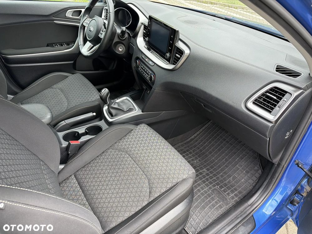 Kia Ceed 1.6 CRDi SCR L Business Line - 13