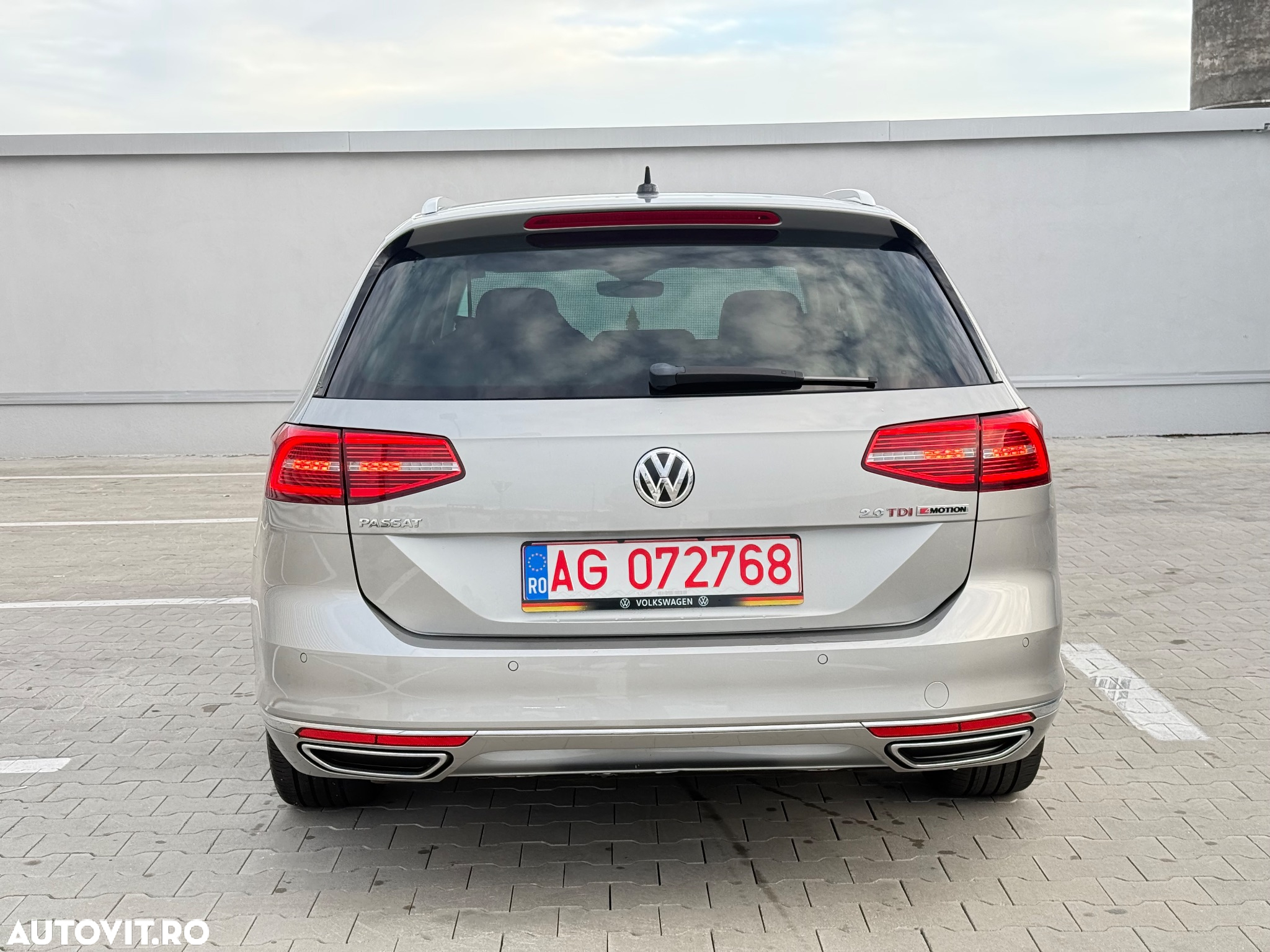 Volkswagen Passat Variant 2.0 BiTDI 4Mot DSG Highline - 20