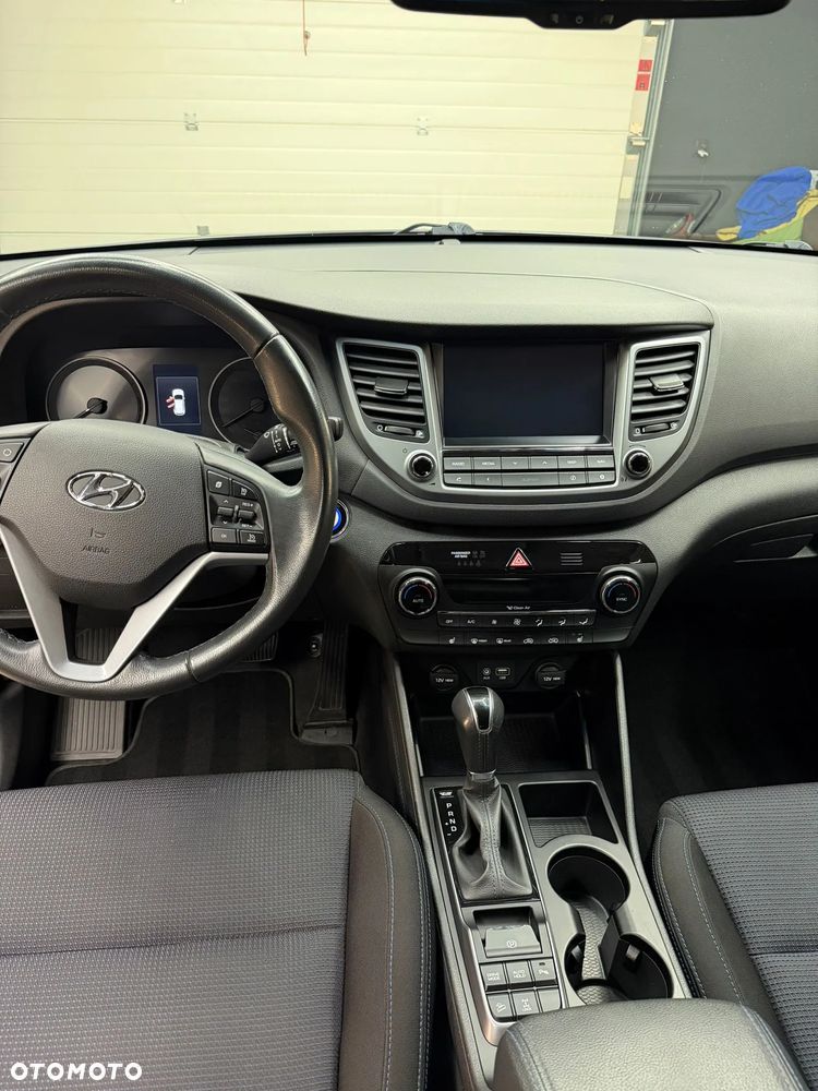 Hyundai Tucson 2.0 CRDi 4WD Automatik Style - 25