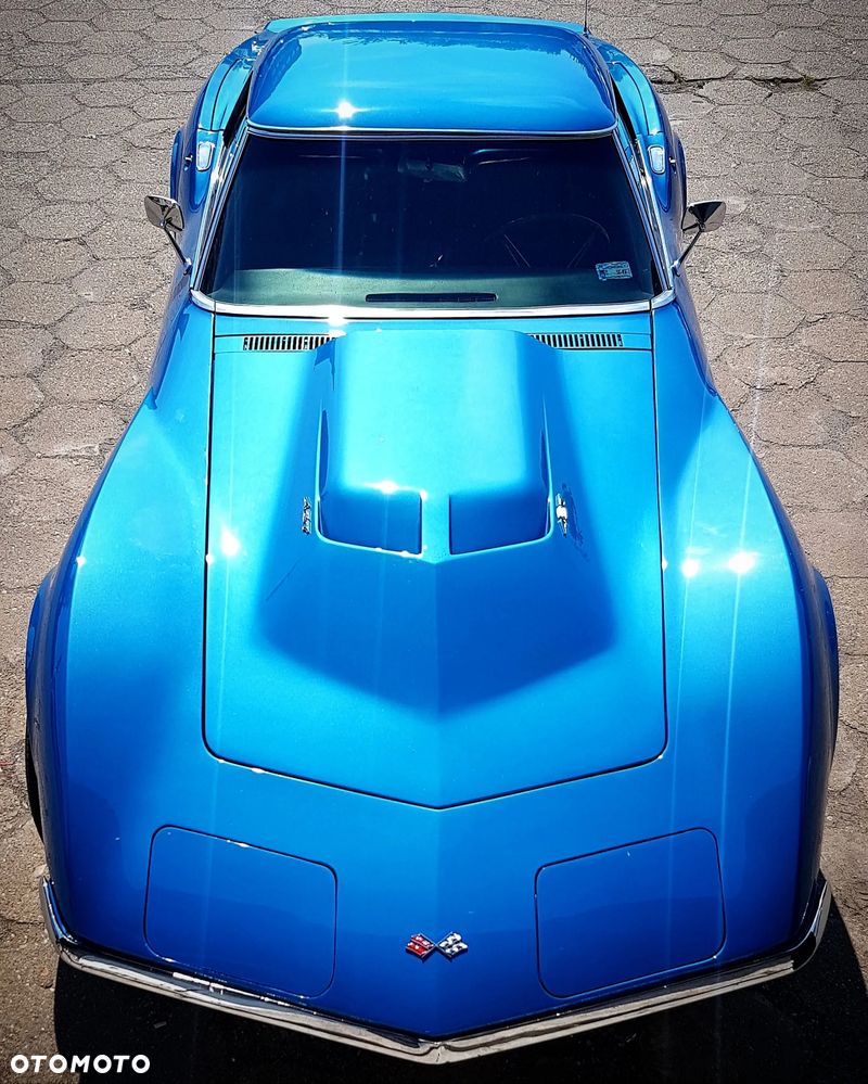 Chevrolet Corvette - 2