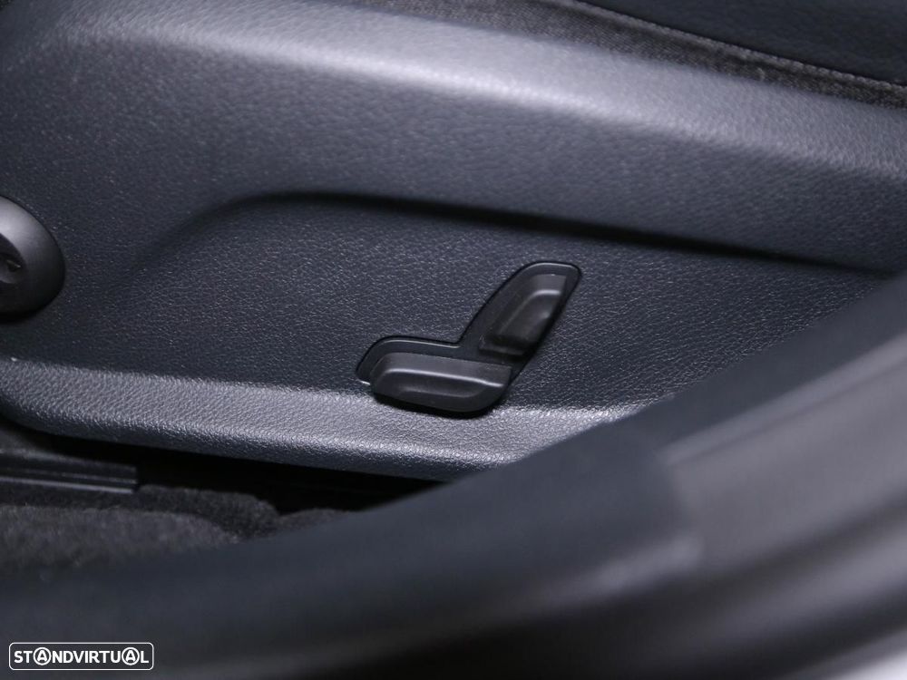 Mercedes-Benz E 220 d Avantgarde - 24