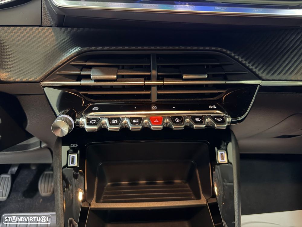 Peugeot 208 1.2 PureTech Active - 36