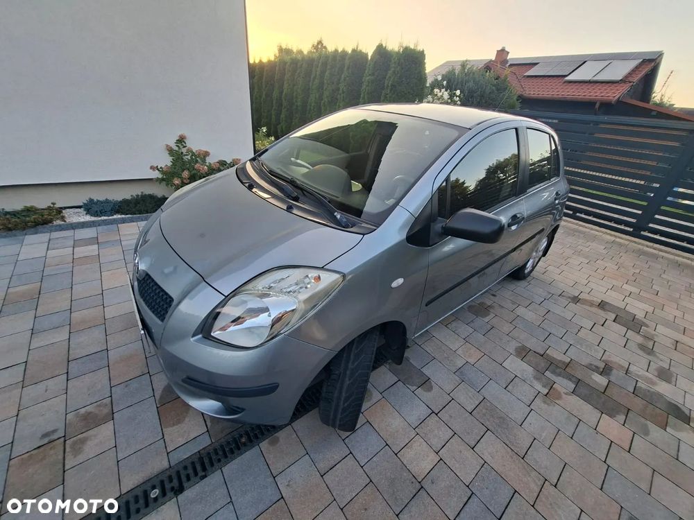 Toyota Yaris - 5