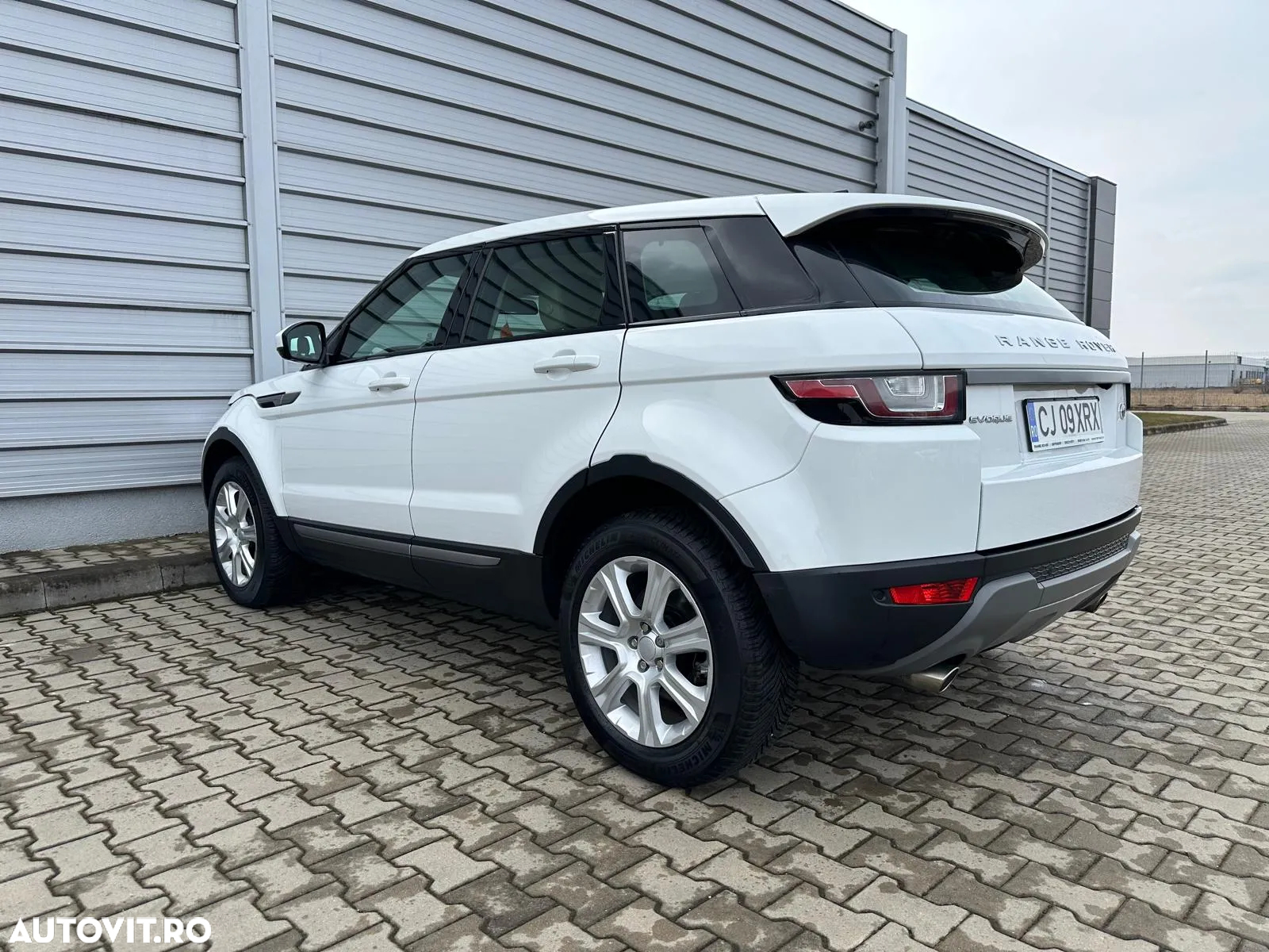 Land Rover Range Rover Evoque - 12