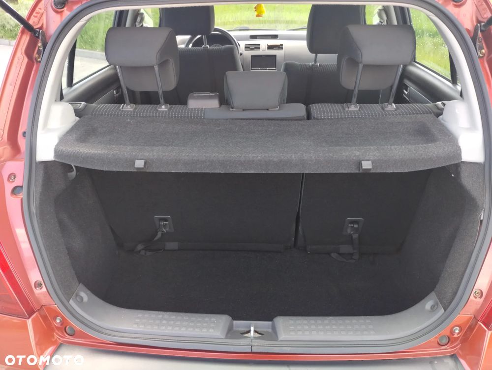 Suzuki Swift - 8
