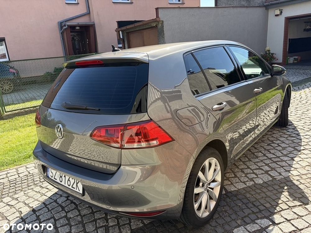 Volkswagen Golf - 4