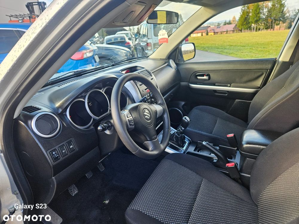 Suzuki Grand Vitara 1.9 DDiS Club DPF Family - 8