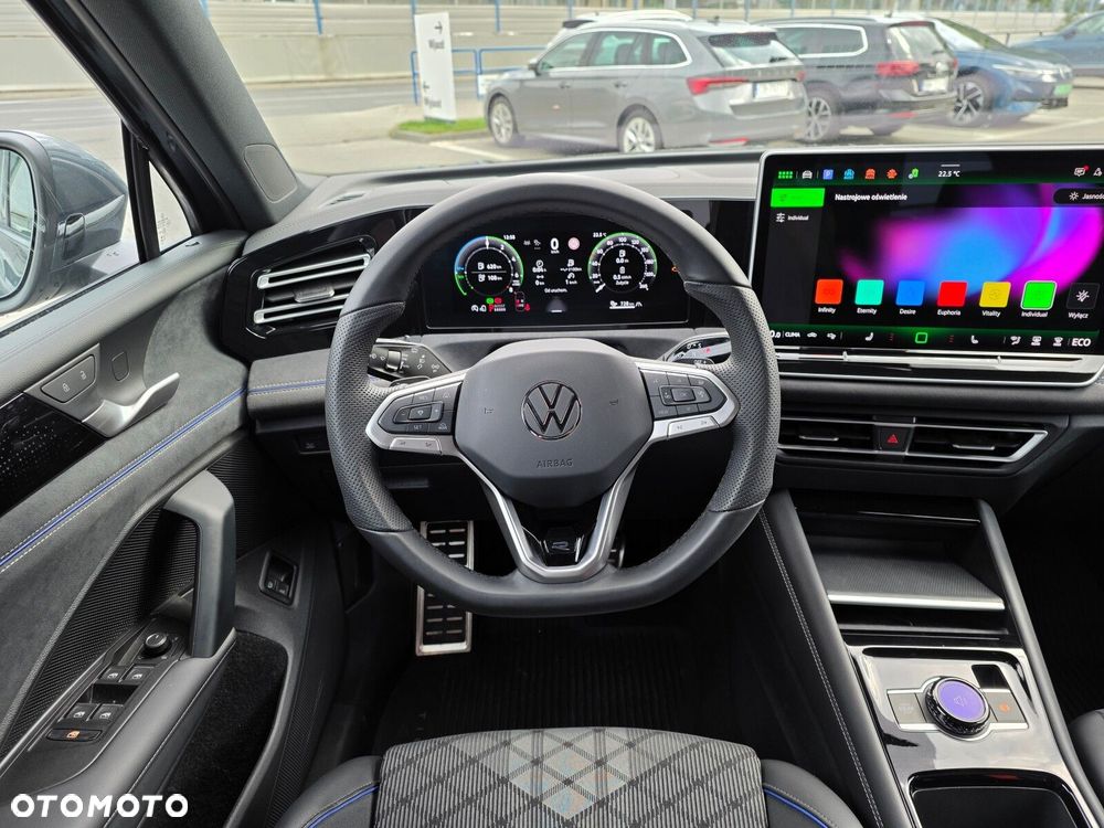 Volkswagen Tiguan - 18