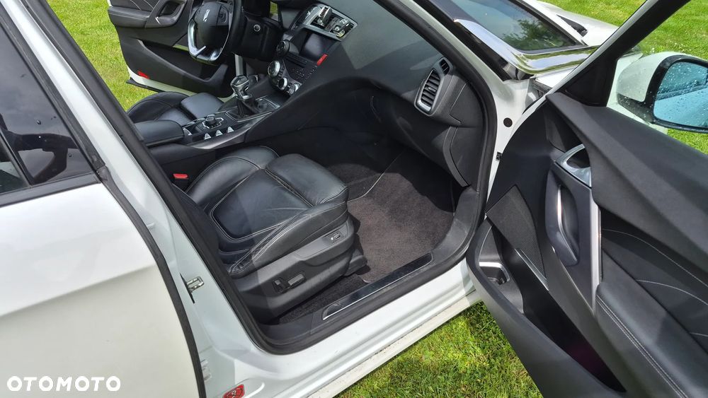 Citroën DS5 ver-1-6-thp-sportchic - 13