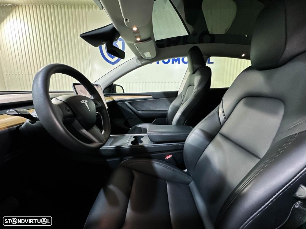 Tesla Model Y Long Range Dual Motor AWD - 9
