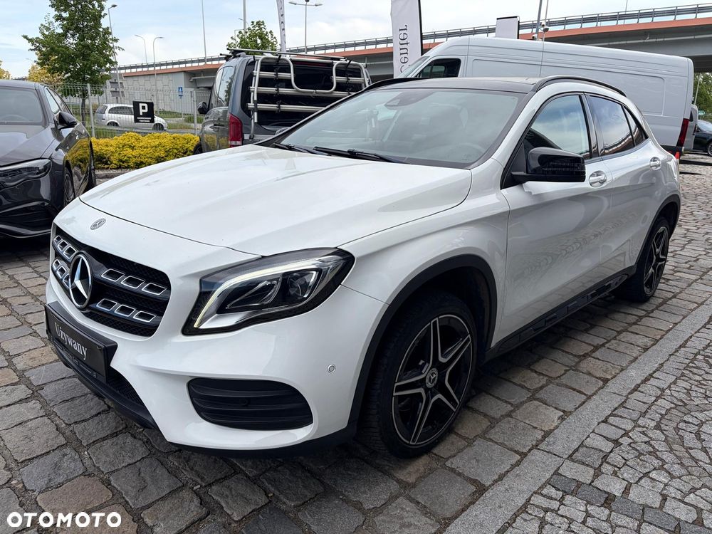 Mercedes-Benz GLA 220 4-Matic AMG Line - 3