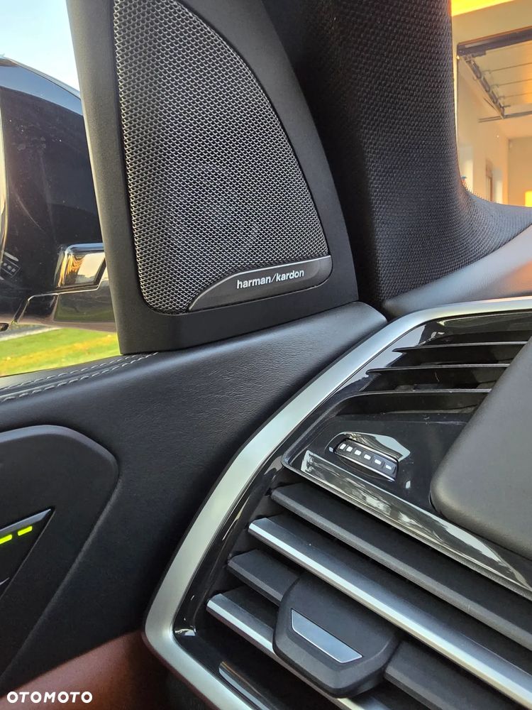 BMW X5 M M50d - 11