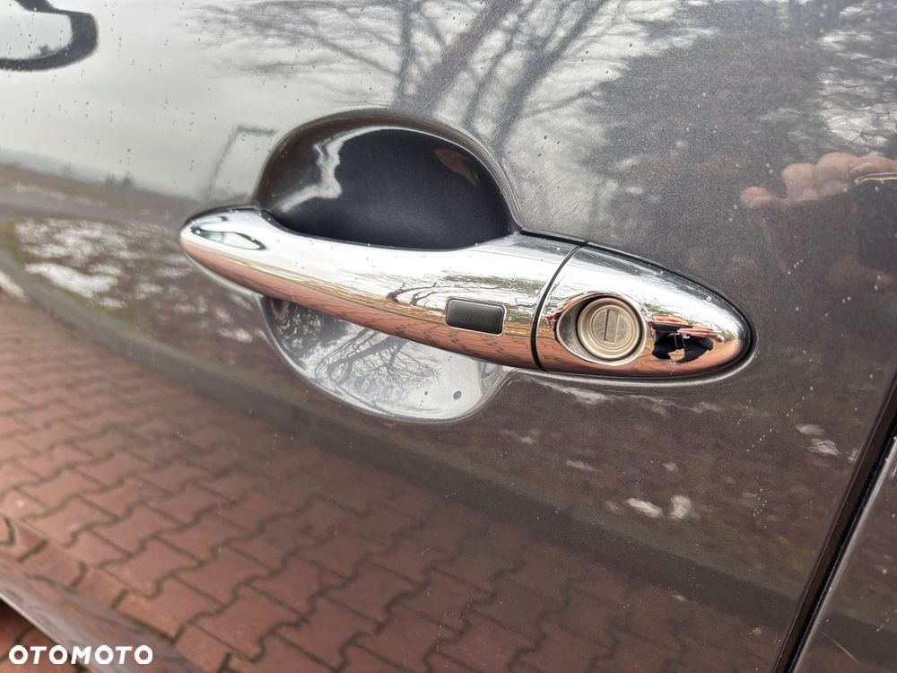 Kia Sportage 1.7 CRDI XL 2WD - 25