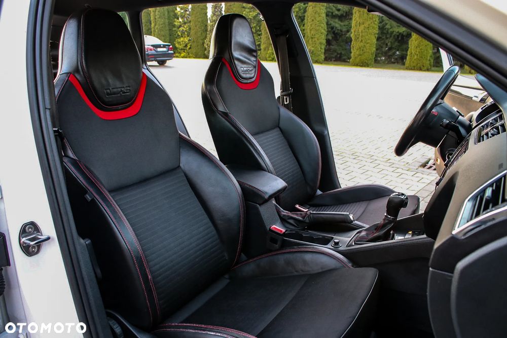 Skoda Octavia 2.0 TDI DSG RS - 18