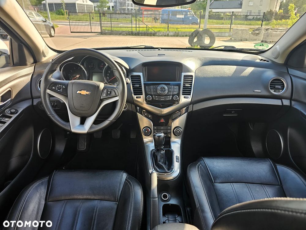 Chevrolet Cruze - 14