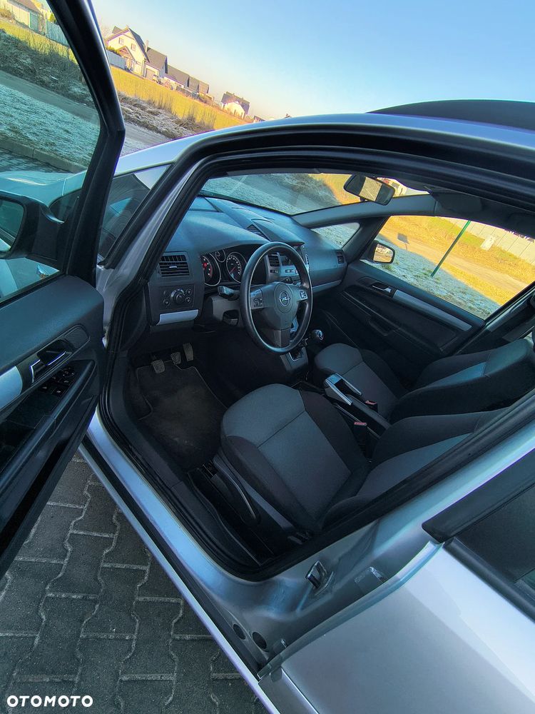 Opel Zafira 1.8 Family Plus - 8