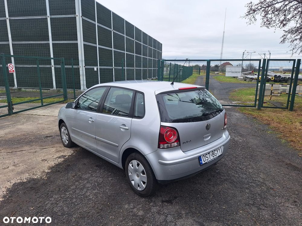 Volkswagen Polo 1.4 16V Trendline - 3