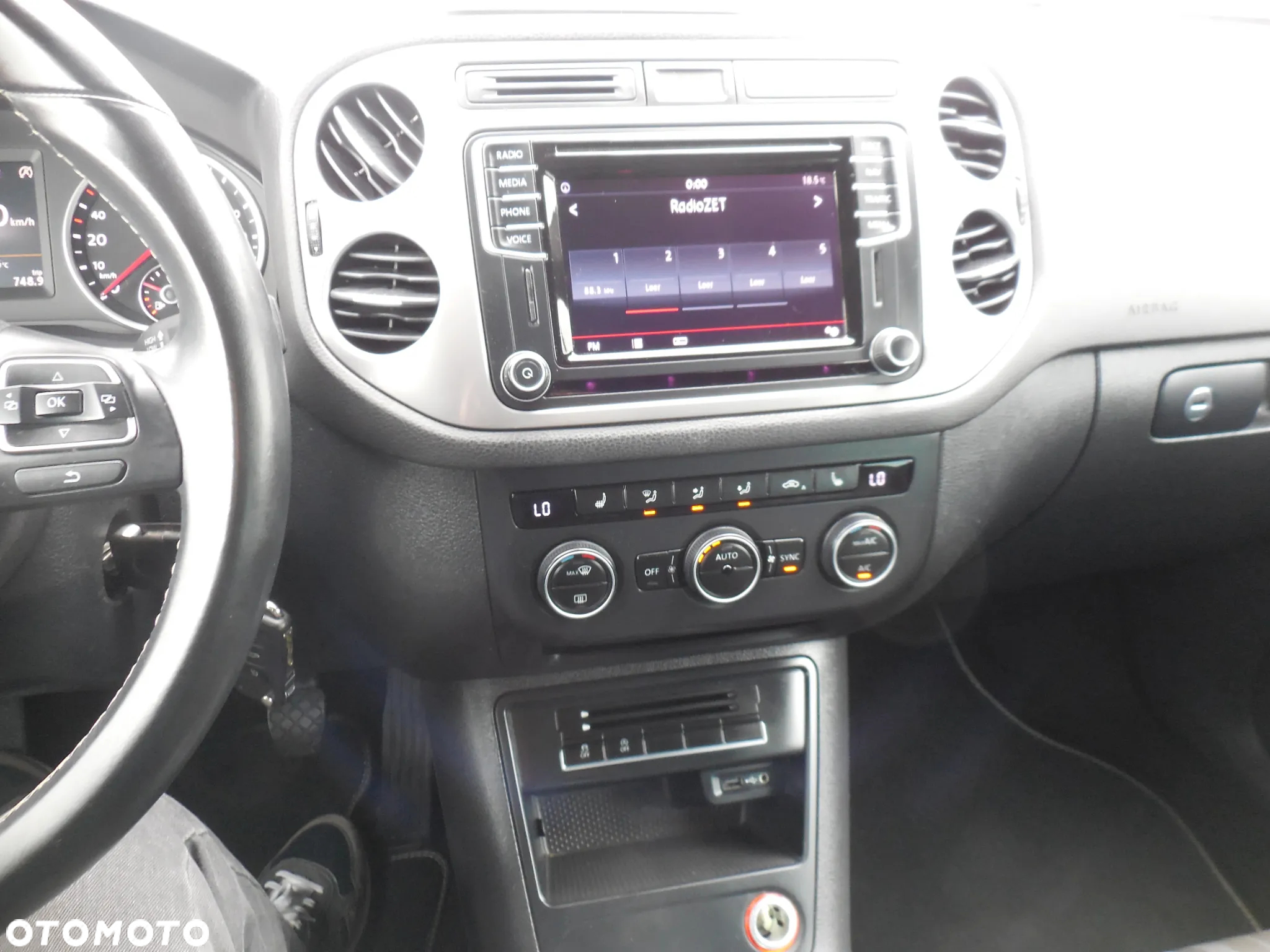 Volkswagen Tiguan - 21