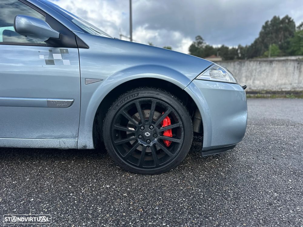 Renault Mégane 2.0 T 16V Sport - 8