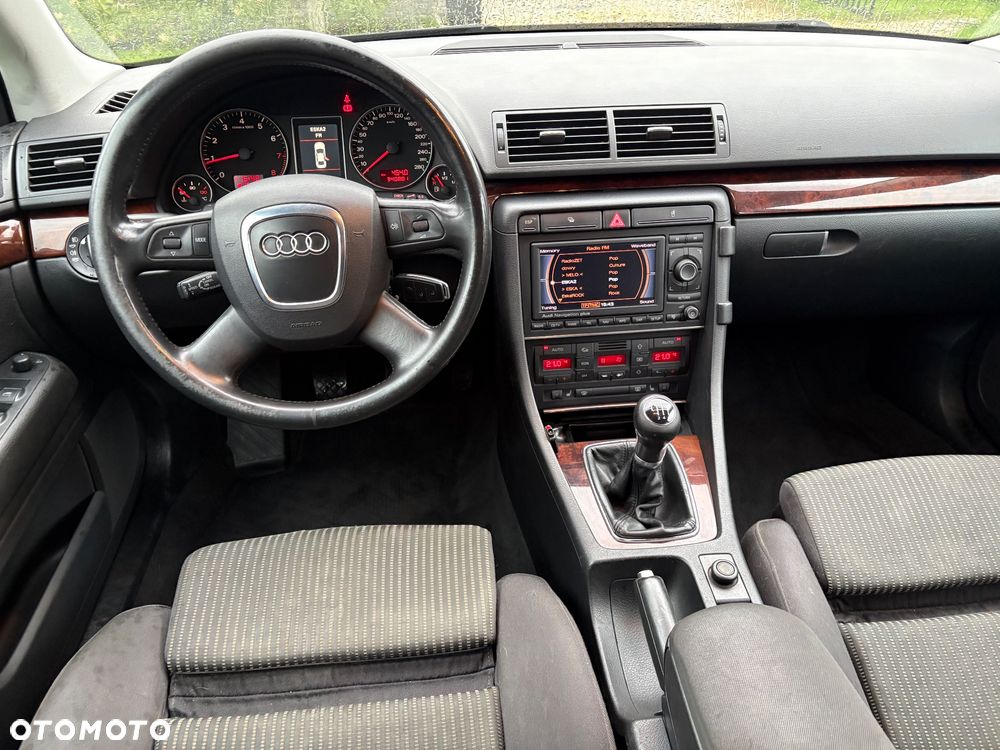 Audi A4 Avant - 16