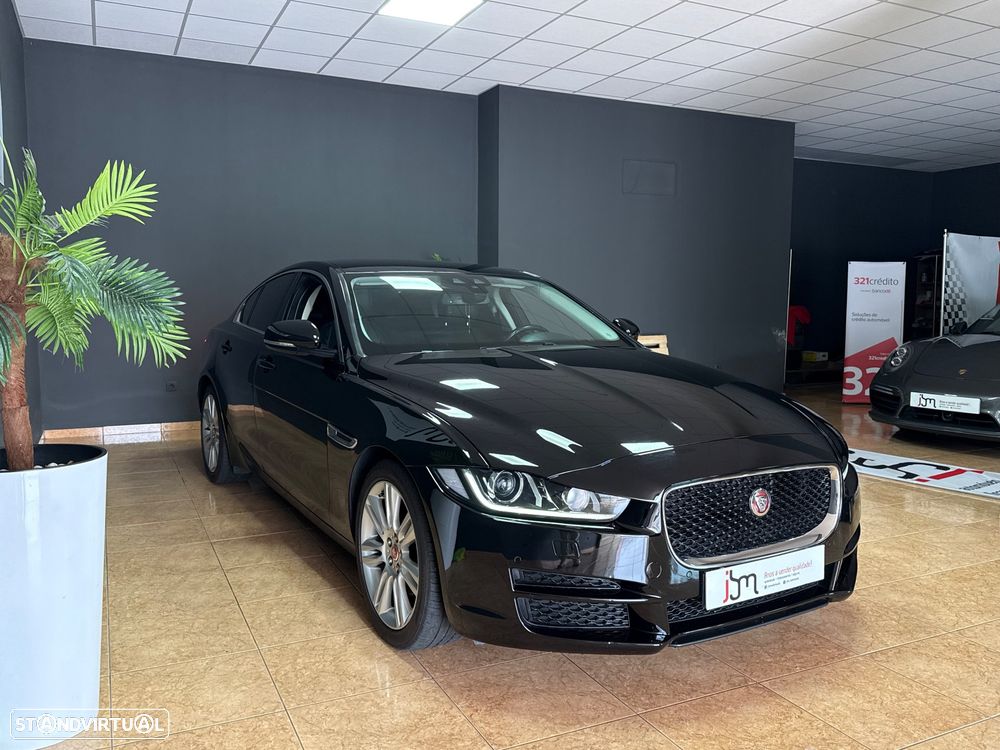 Jaguar XE 2.0 D Portfolio Aut. - 3
