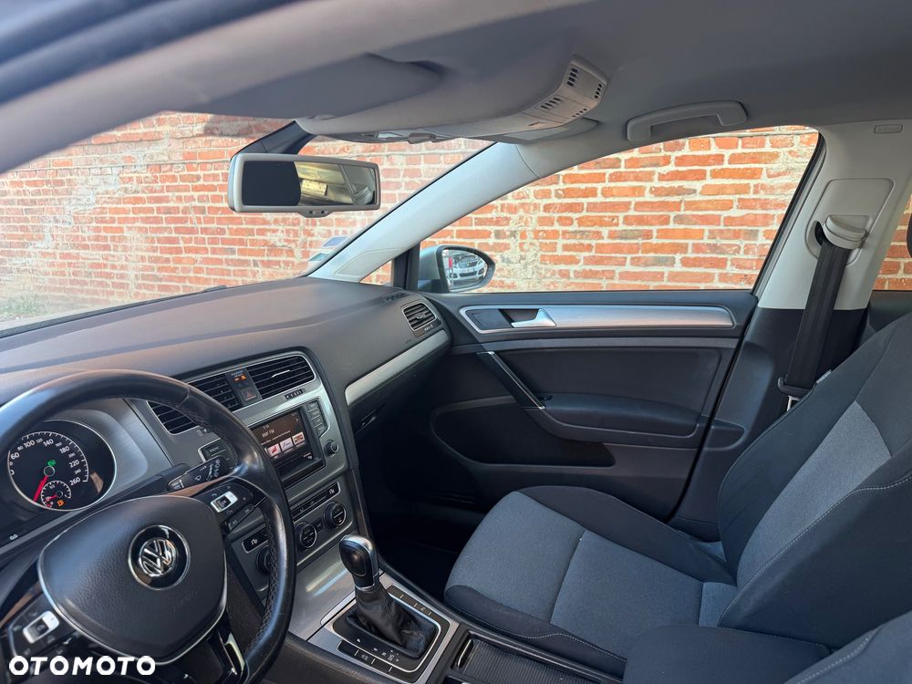 Volkswagen Golf - 9