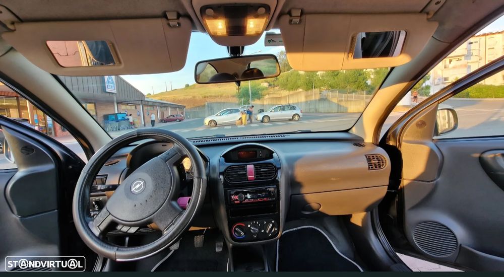 Opel Corsa 1.2 16V Sport Easytronic - 3