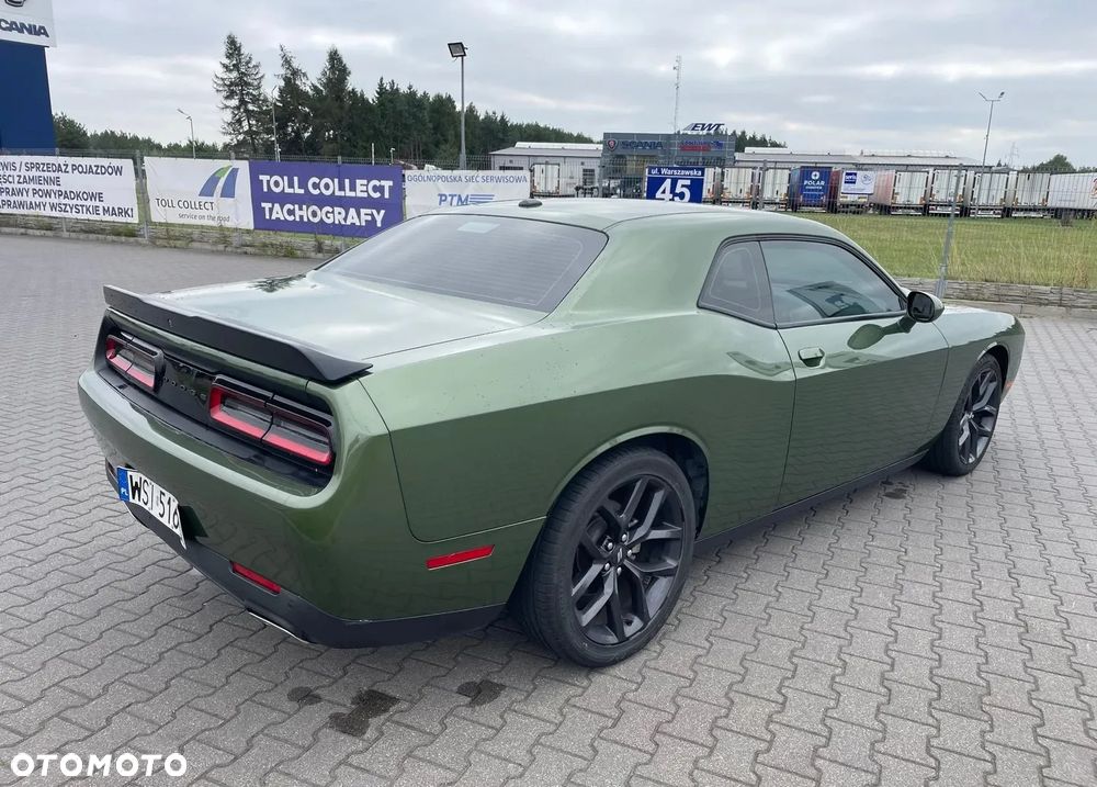 Dodge Challenger - 3