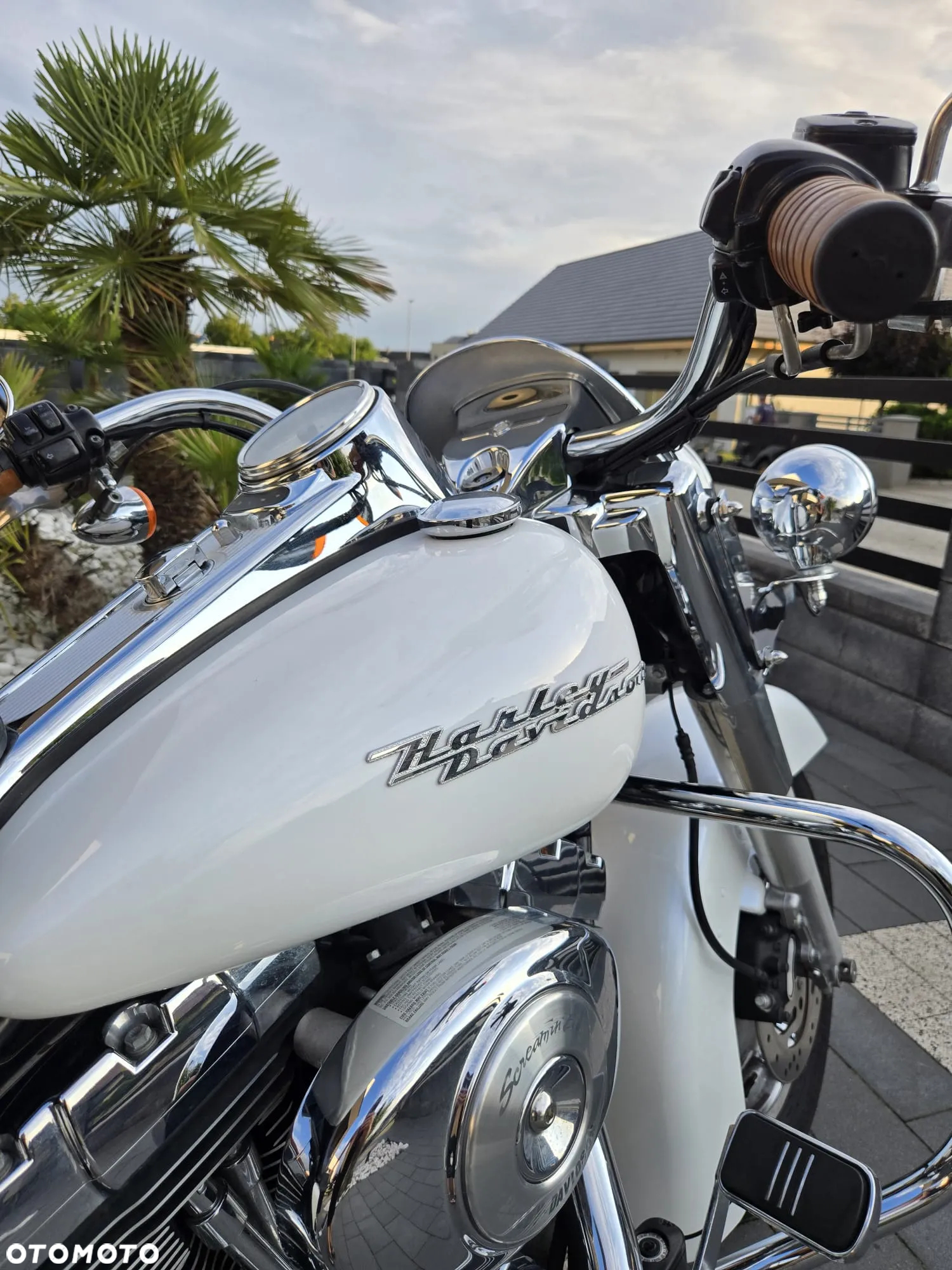 Harley-Davidson Touring Road King - 4