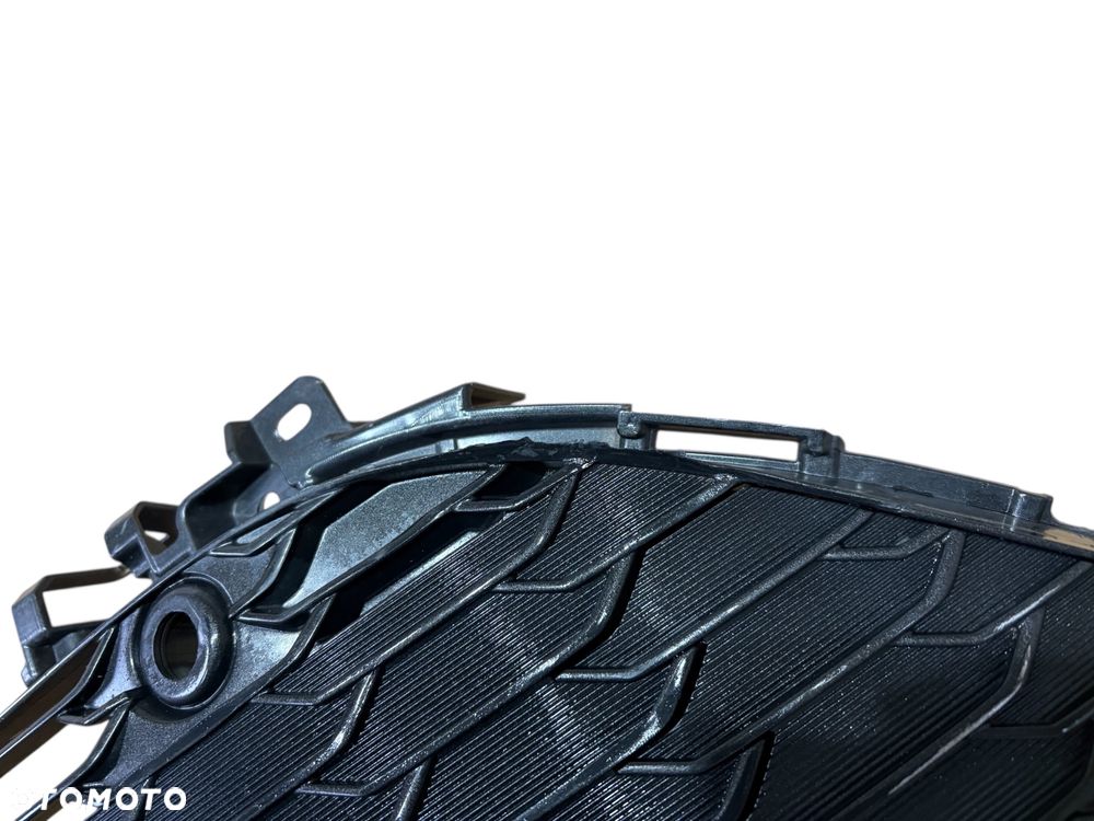 Kratka zderzaka przedniego Toyota Corolla E21 E-21 Kombi Hatchback PDC - 5