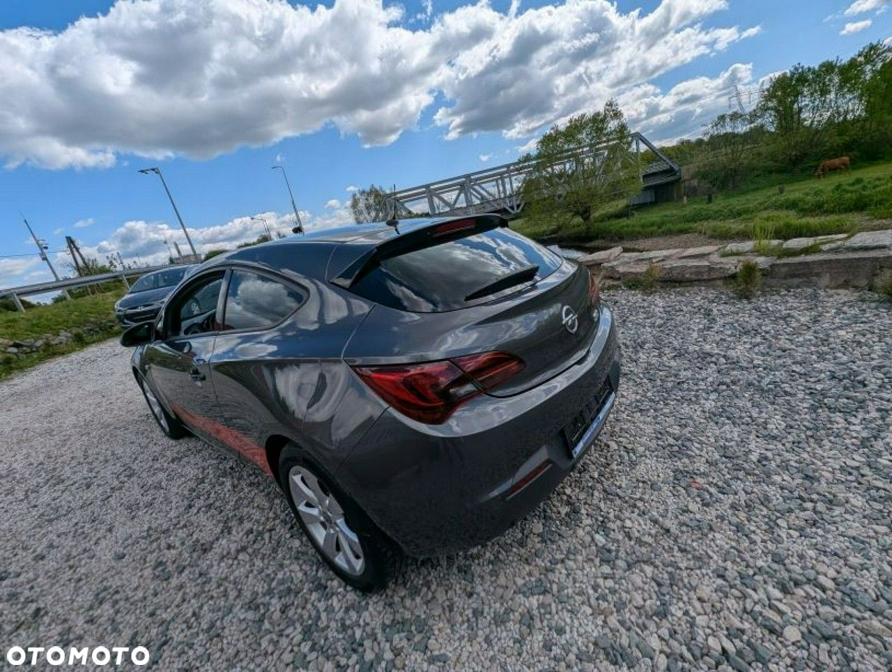 Opel Astra GTC 1.4 Turbo - 18